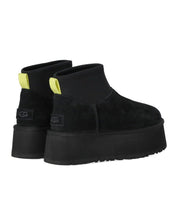 UGG CLASSIC MINI DIPPER BLACK BOOT
