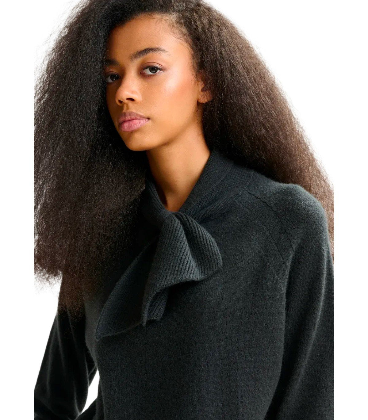 ESSENTIEL ANTWERP INVITED BLACK SWEATER