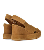 SANDALO CON ZEPPA CORA NOCE PALOMA BARCELÓ