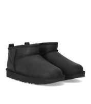 UGG CLASSIC ULTRA MINI LEATHER BLACK BOOT