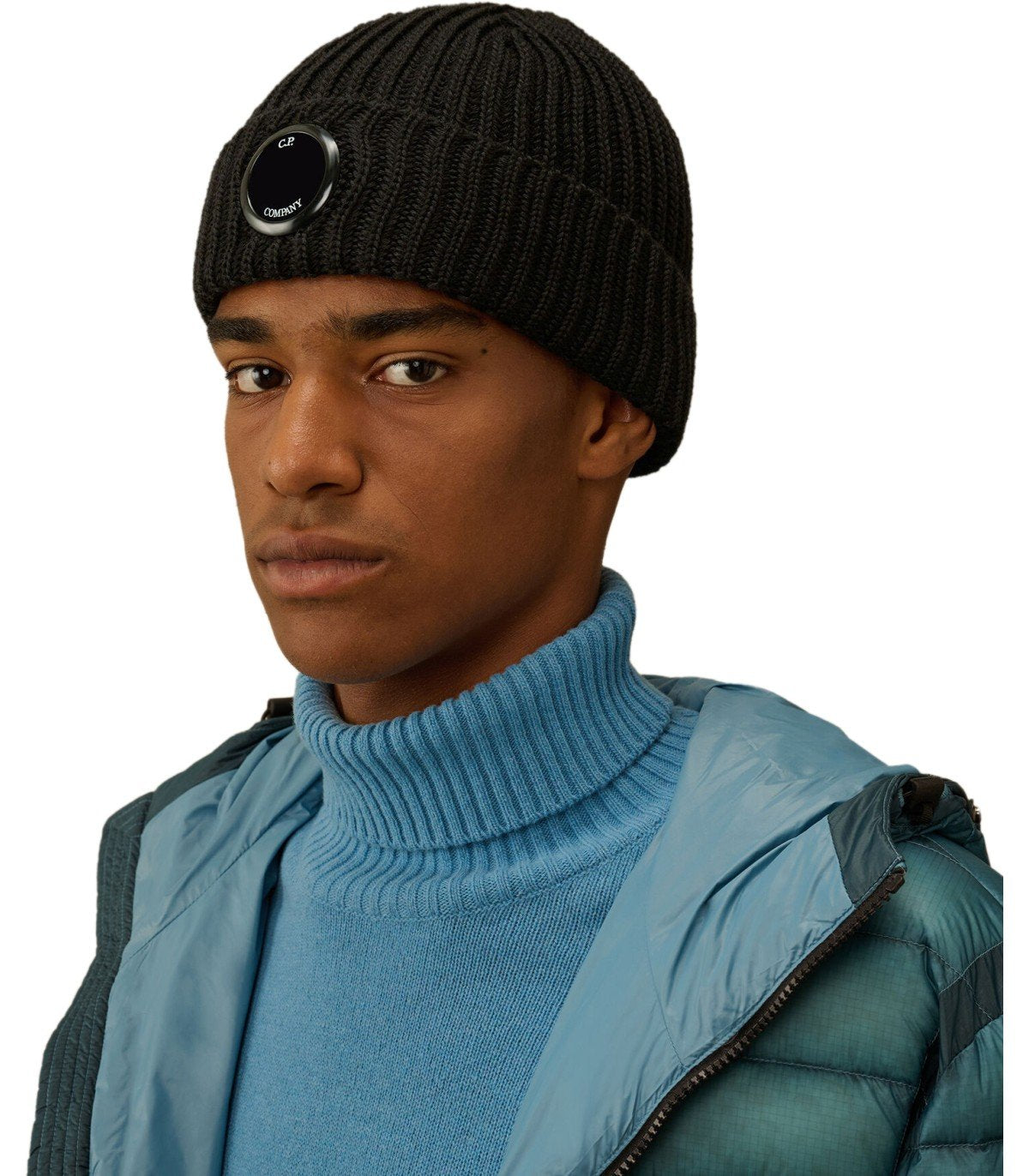 C.P. COMPANY BLACK BEANIE