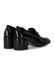 HALMANERA GLAZE BLACK HEELED LOAFER