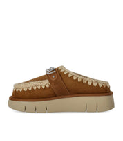MOU BOUNCE METAL LOGO COGNAC CLOG