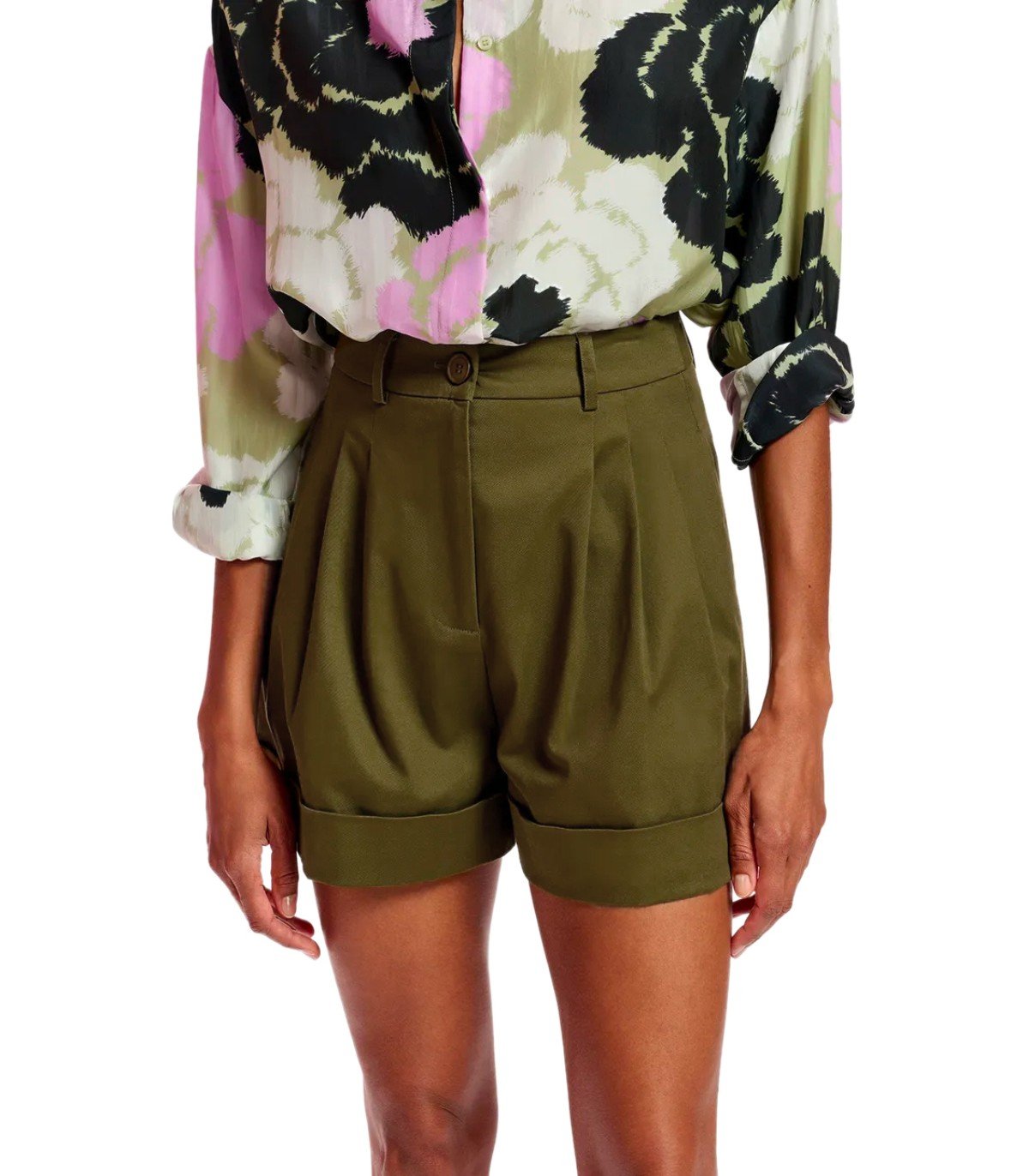 ESSENTIEL ANTWERP FAINT MILITARY GREEN SHORTS