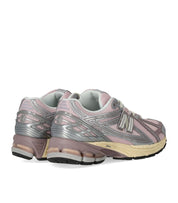NEW BALANCE 1906R PINK SILVER SNEAKER