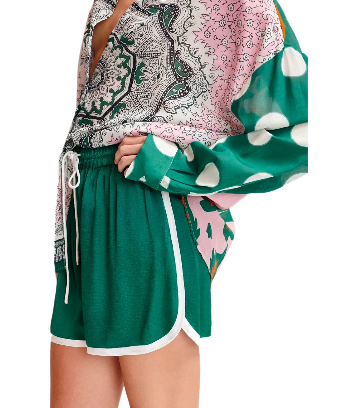 ESSENTIEL ANTWERP HIRGINIA GREEN SHORTS