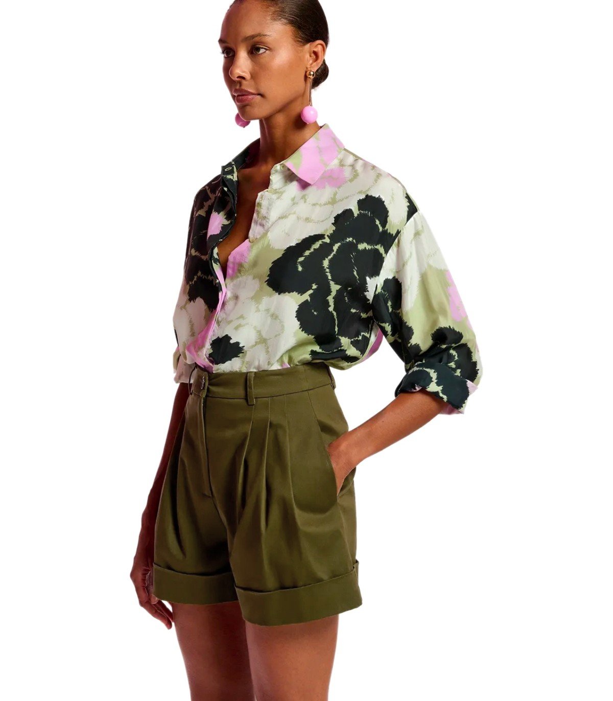 ESSENTIEL ANTWERP FAINT MILITARY GREEN SHORTS