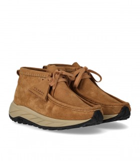 CLARKS WALLABEE EDEN LIGHT BROWN ANKLE BOOT