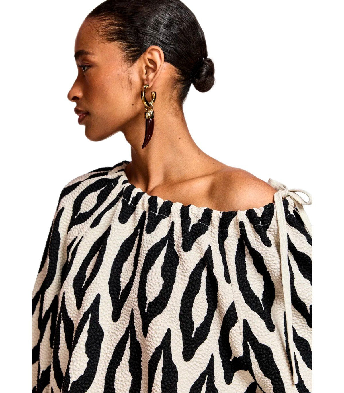 TOP KOLORFUL BIANCO NERO ESSENTIEL ANTWERP
