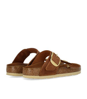 BIRKENSTOCK GIZEH BIG BUCKLE COGNAC SANDALE