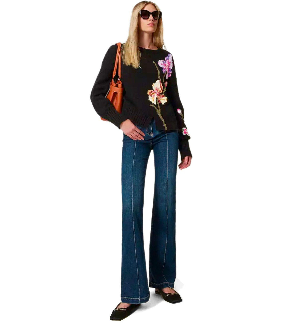 MAGLIONE GIROCOLLO CON RICAMO NERO TWINSET
