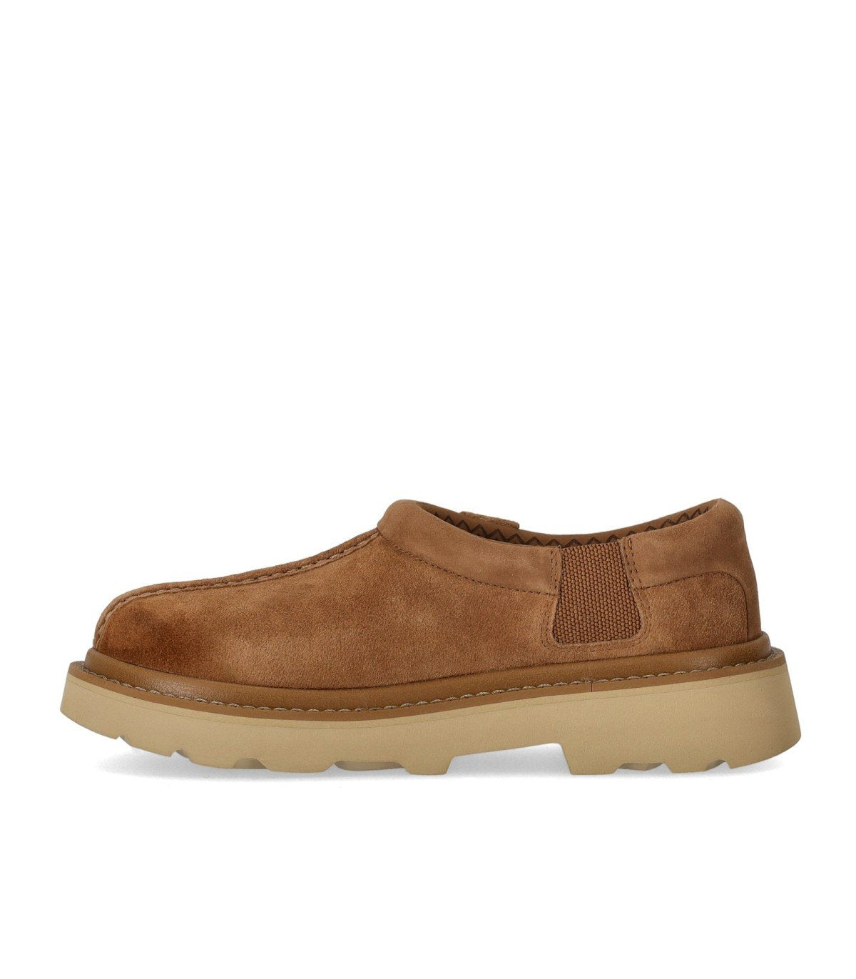 ZAPATO SLIP ON TASMAN LUG CHESTNUT UGG