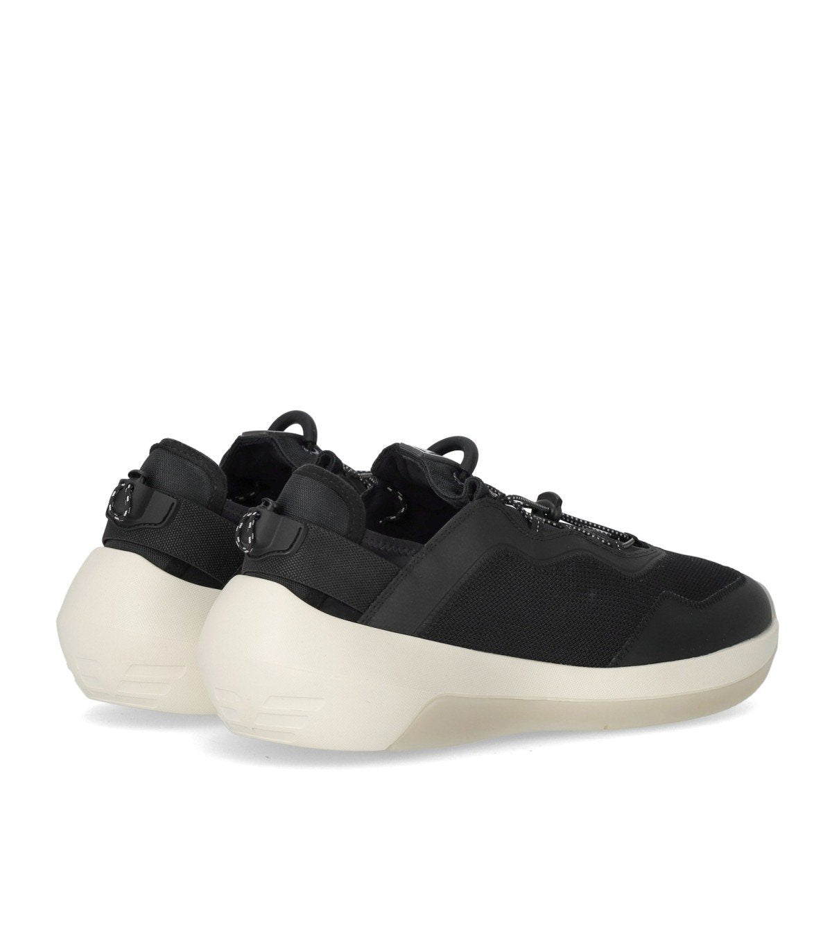 EMPORIO ARMANI TRAVEL ESSENTIAL BLACK SNEAKER
