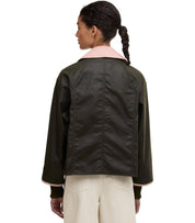 BARBOUR BEADNELL WAX OLIVGRÜNE CROPPED JACKE